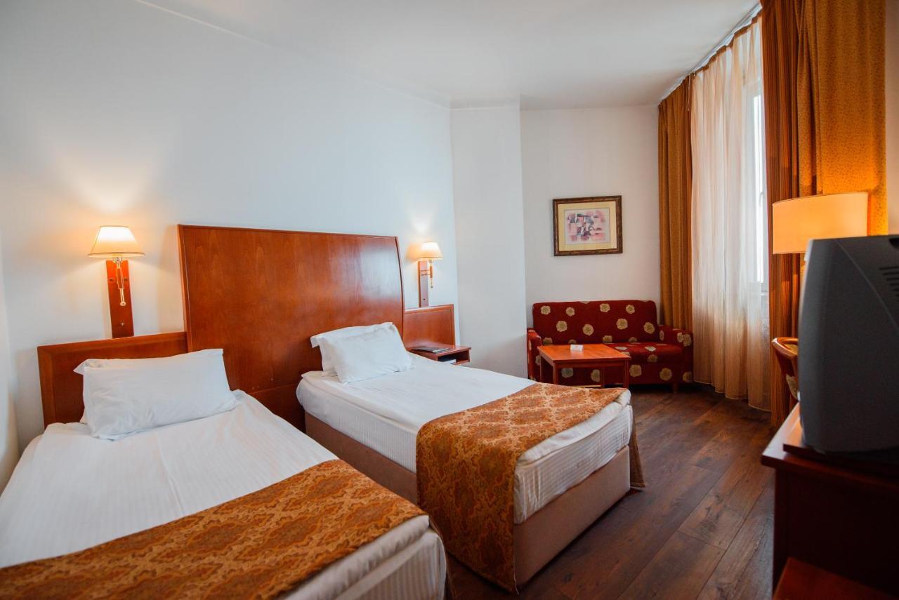 Kazakhstan Express Hotel Almaty Exterior photo